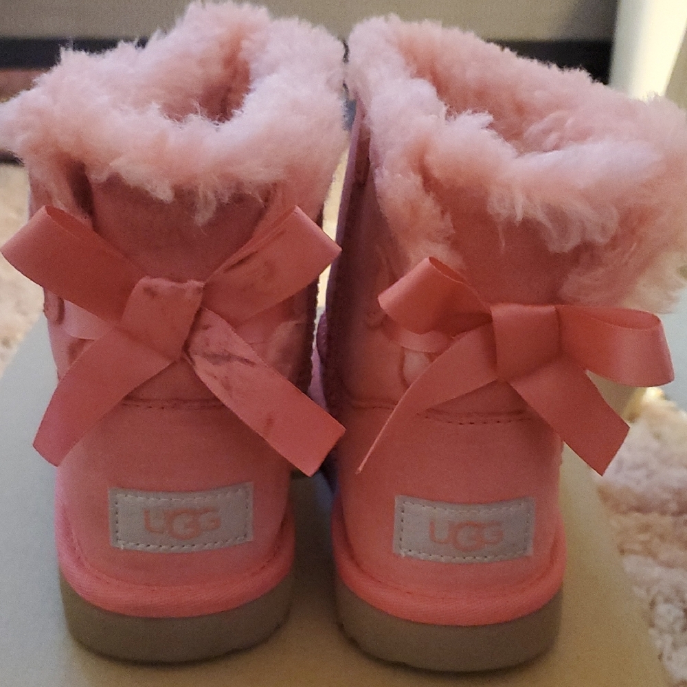 UGG Pink Kids Boots with Butterfly Design - Picture 5 of 6